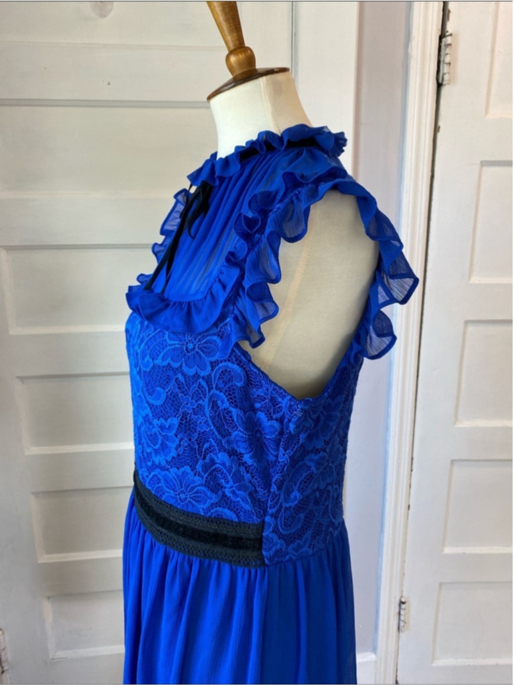 Disney Princess Snow White Royal Blue Lace Dress, Size XL - Picture 10 of 14